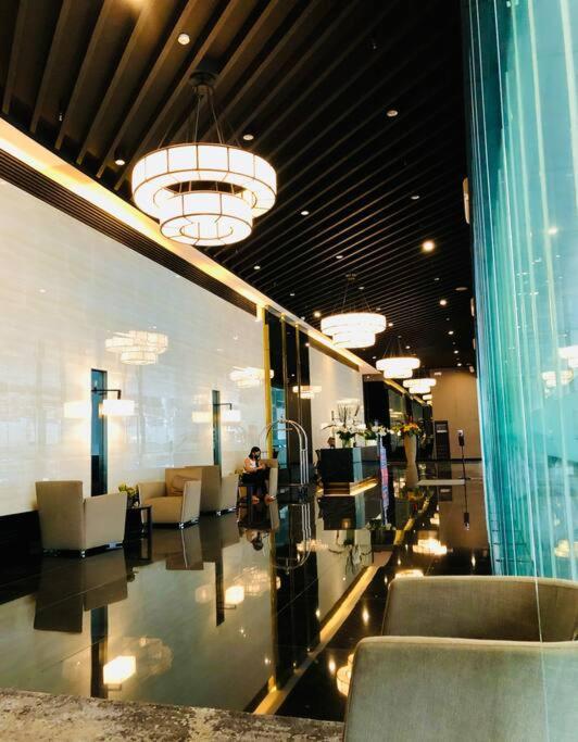 Air Residence 1Br With Balcony Free Netflix And Disney Plus Manila Exterior photo