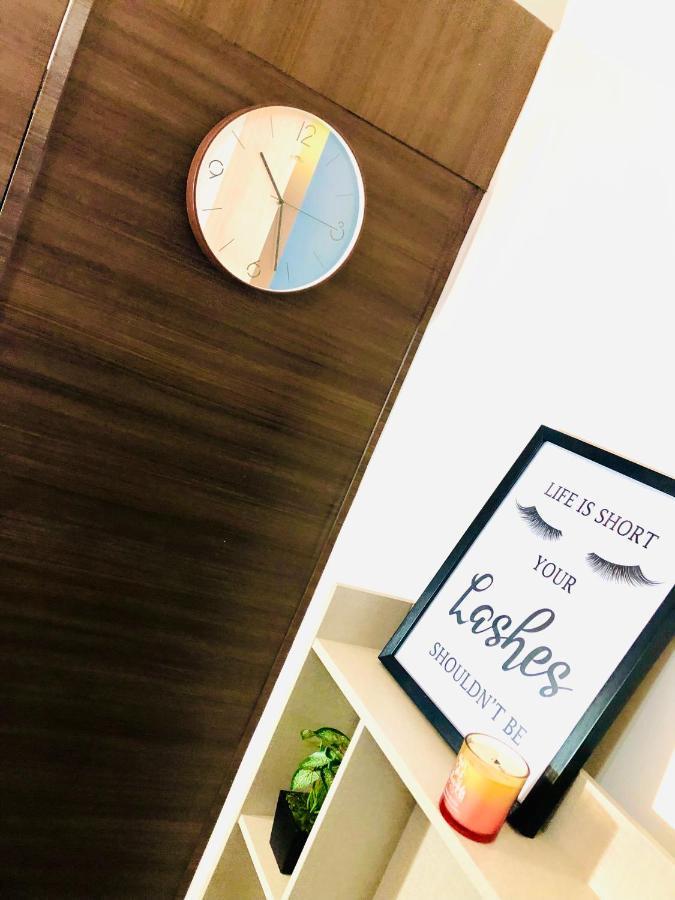 Air Residence 1Br With Balcony Free Netflix And Disney Plus Manila Exterior photo